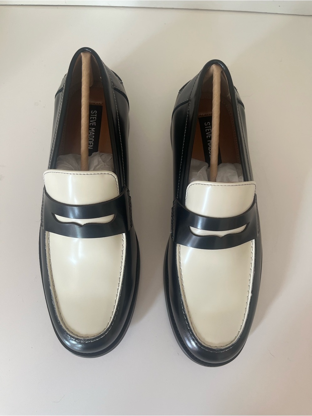 Steve Madden Two-Tone Black and Cream Penny Loafers